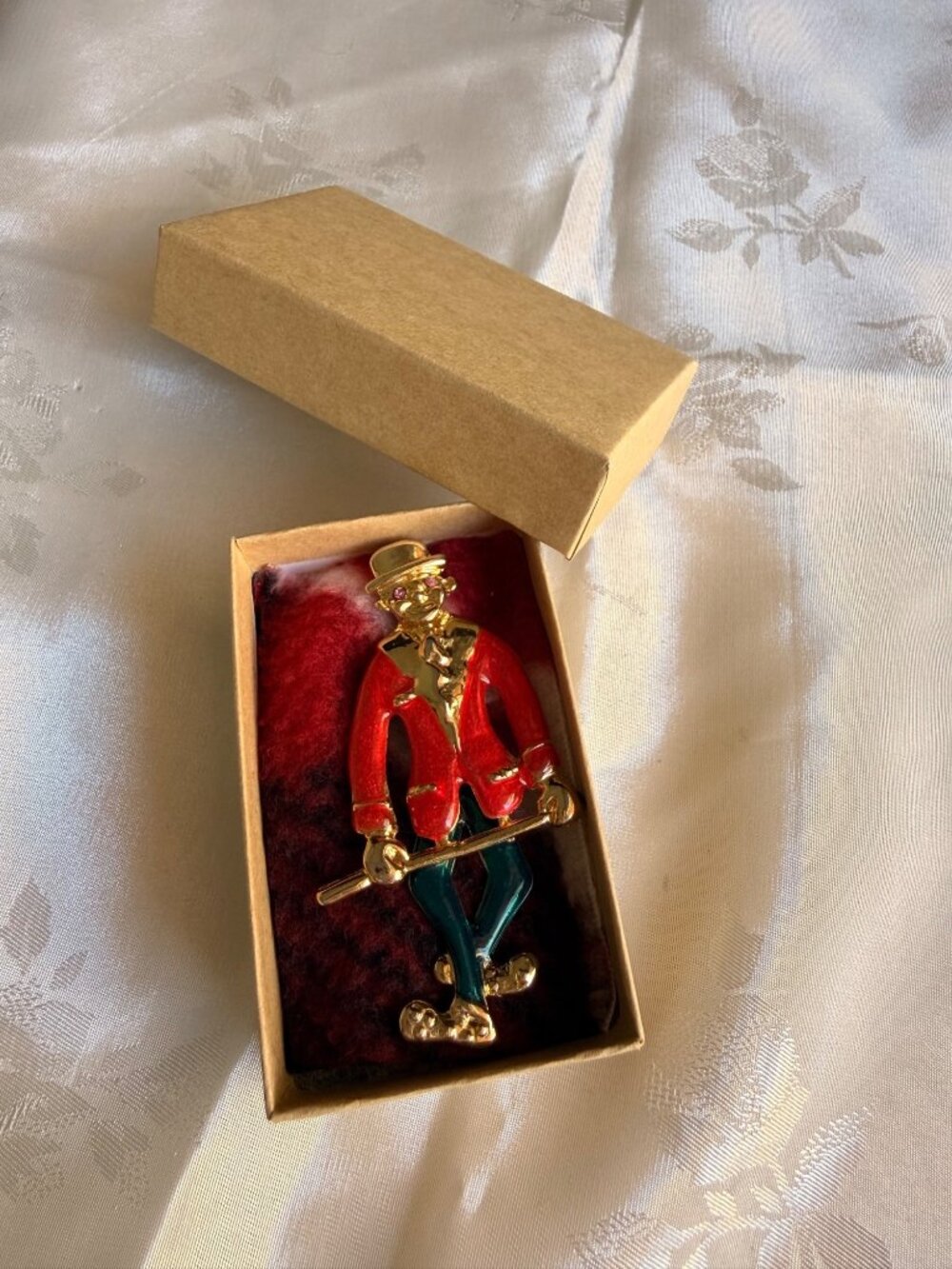 Red/Blue Enameled Gold-Tone Jazz Musician Brooch